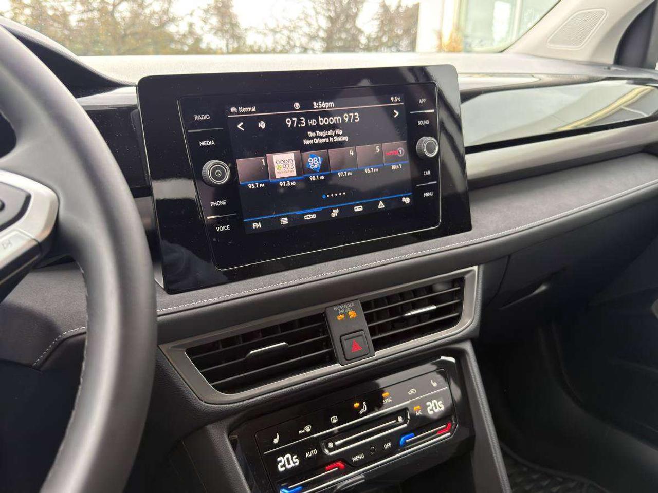 2026 Volkswagen Taos Comfortline Black Edition Photo