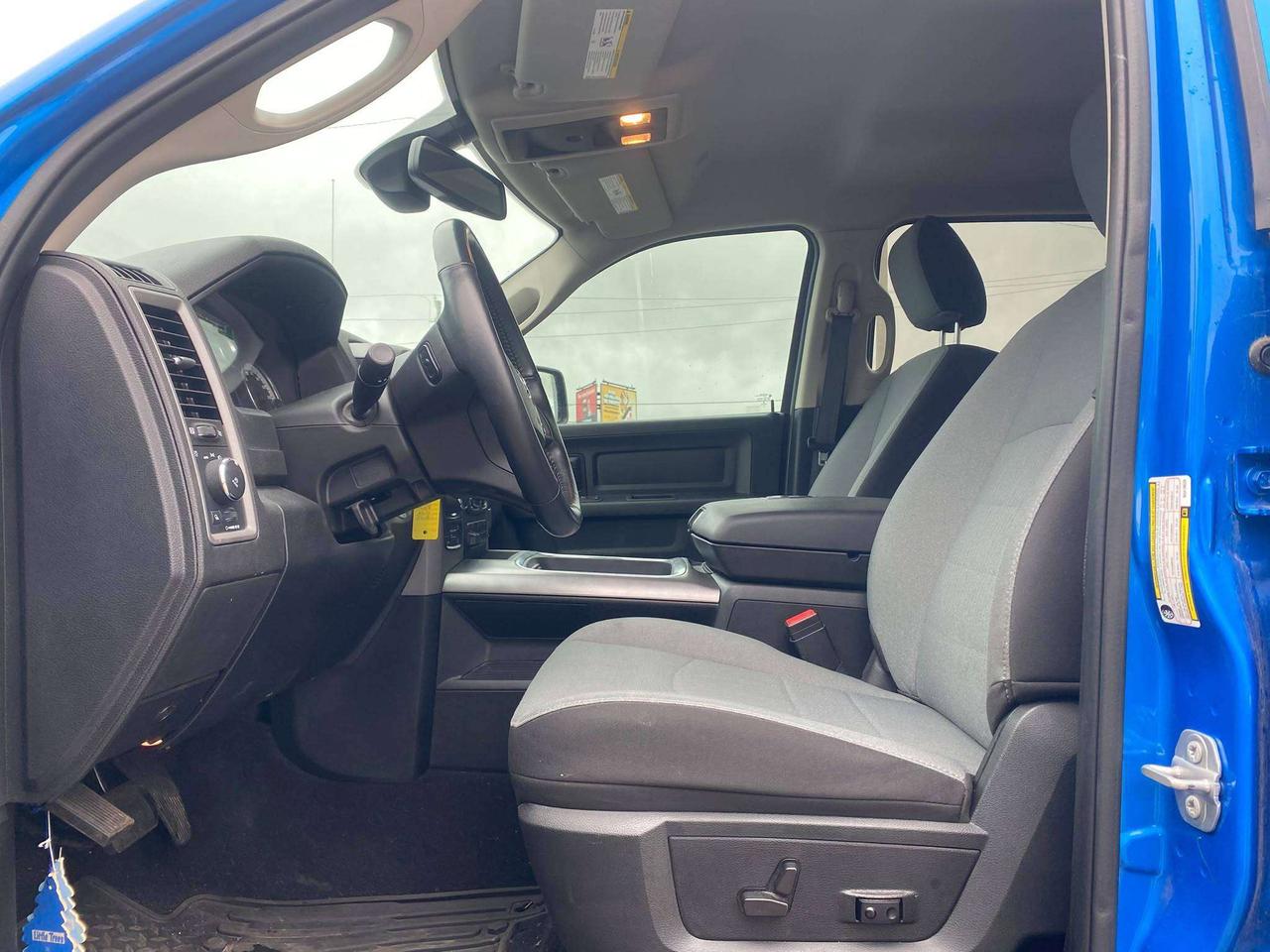 2022 RAM 1500 Express Crew Cab 4x4 ~Heated Seats ~CarPlay ~Cam Photo