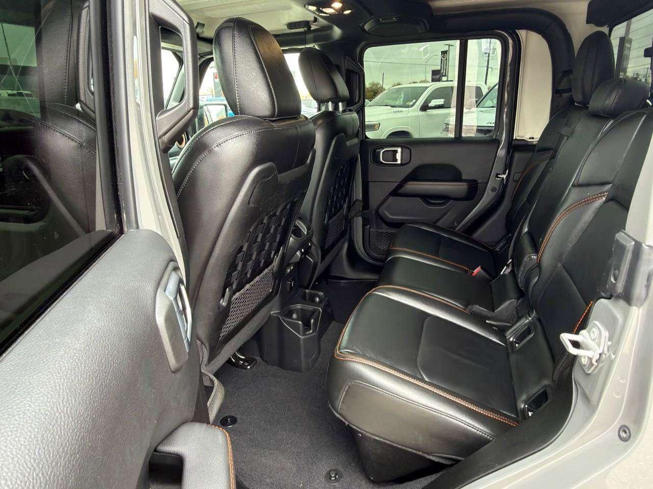 2022 Jeep Gladiator LEATHER   OFF-ROAD PKG   ALPINE AUDIO Photo