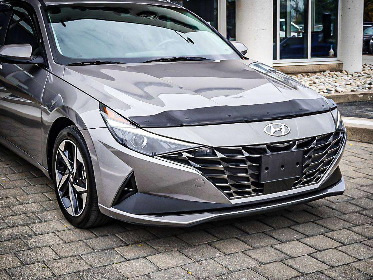 2023 Hyundai Elantra  Photo3