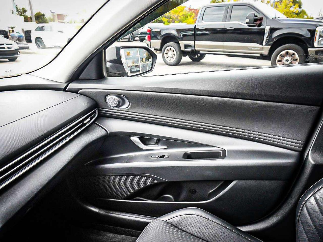 2023 Hyundai Elantra  Photo