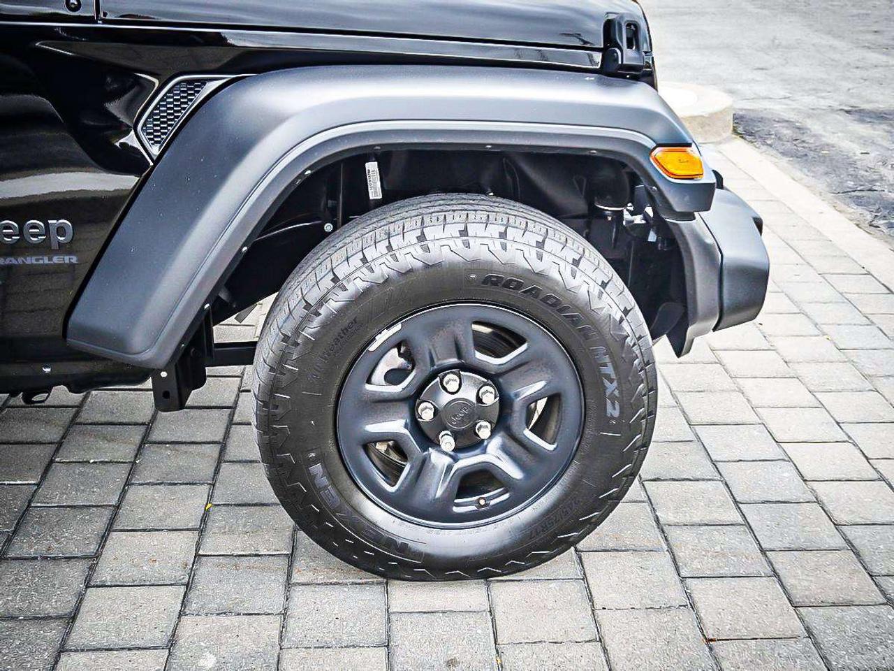 2024 Jeep Wrangler  Photo