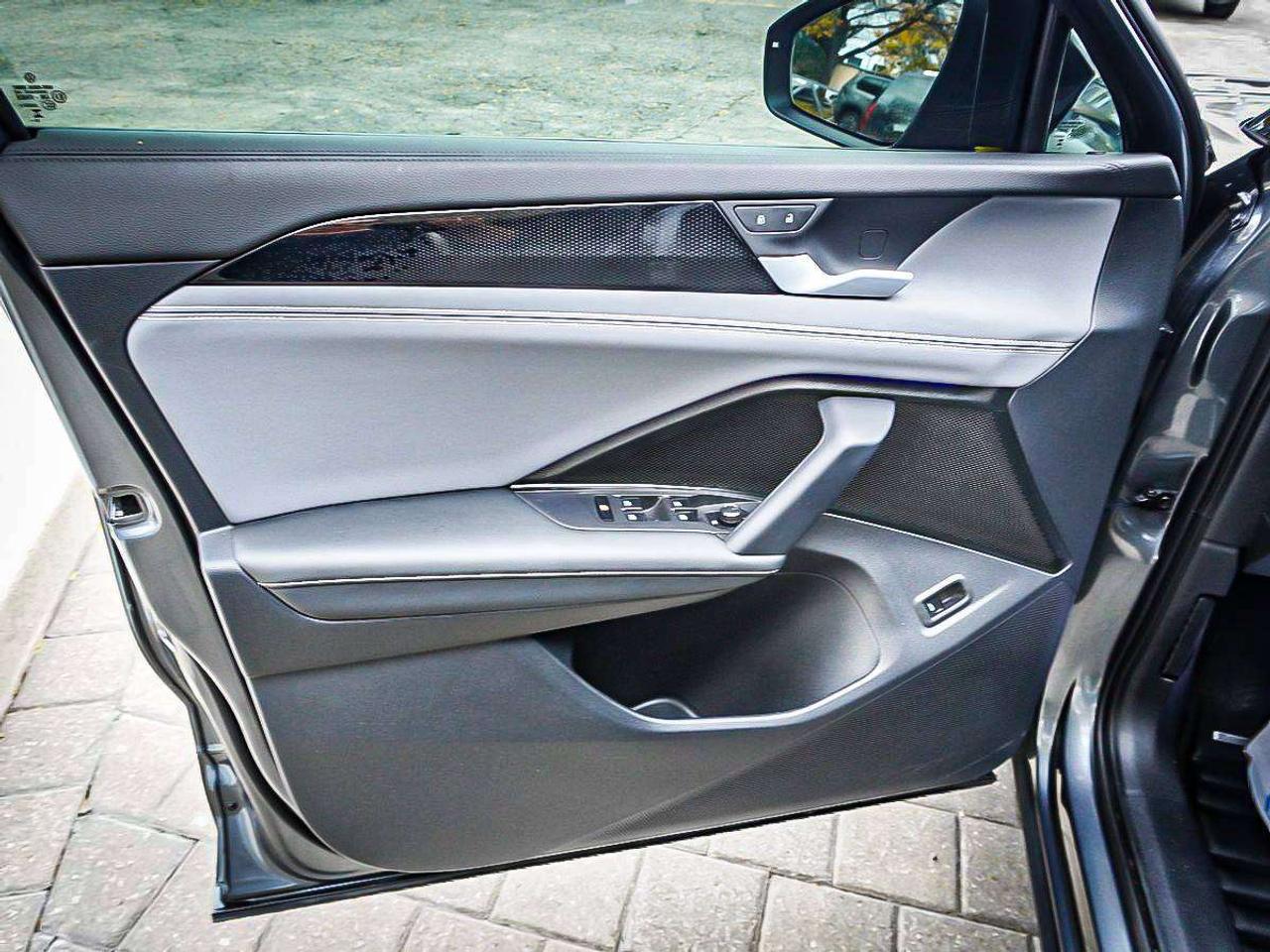 2026 Volkswagen Tiguan  Photo
