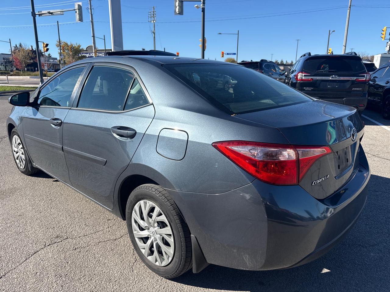 2017 Toyota Corolla CE (CVT) 4dr Sedan Photo4