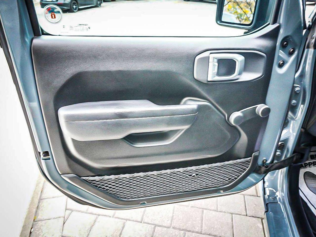 2024 Jeep Wrangler  Photo