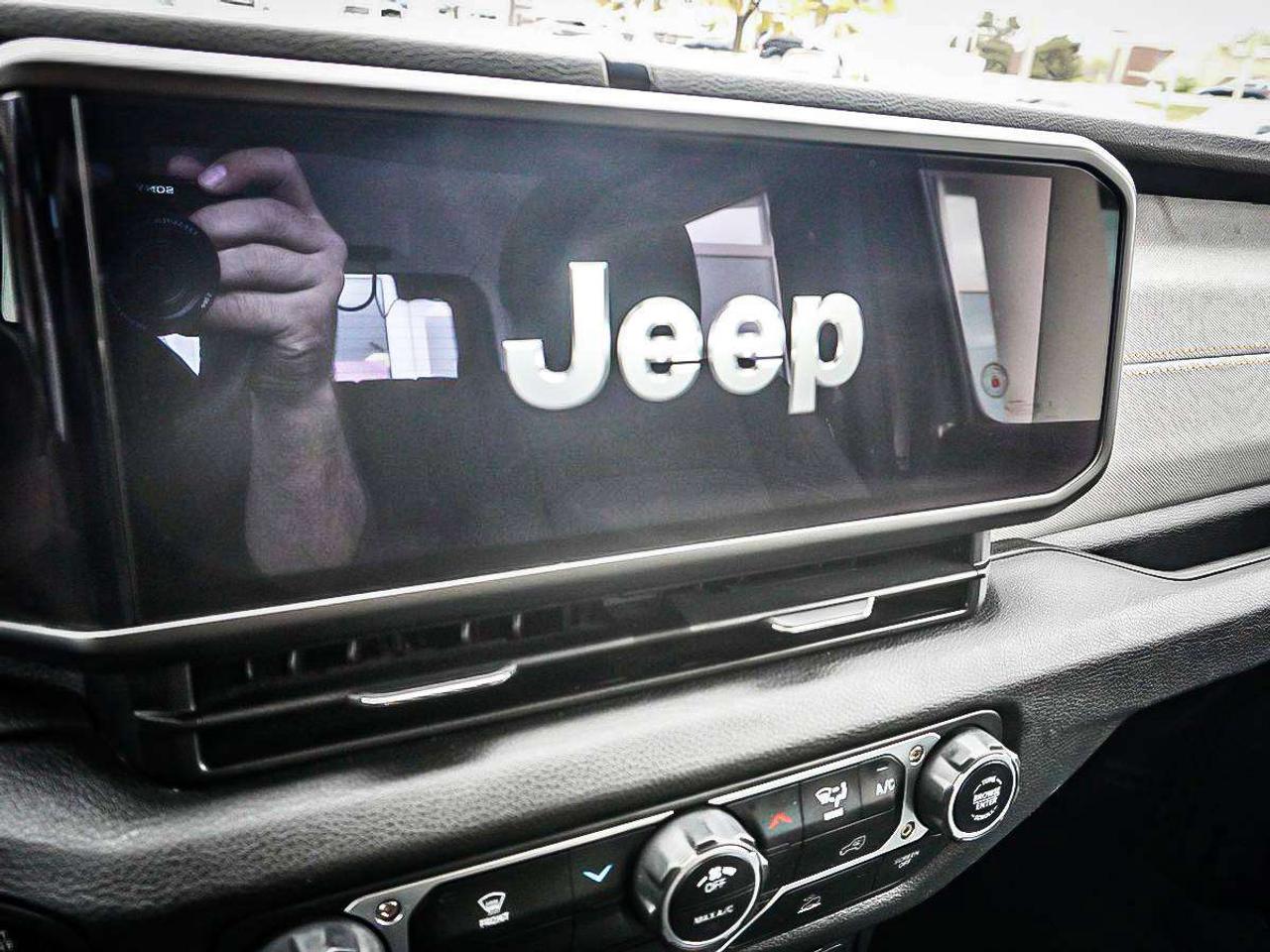 2024 Jeep Wrangler  Photo