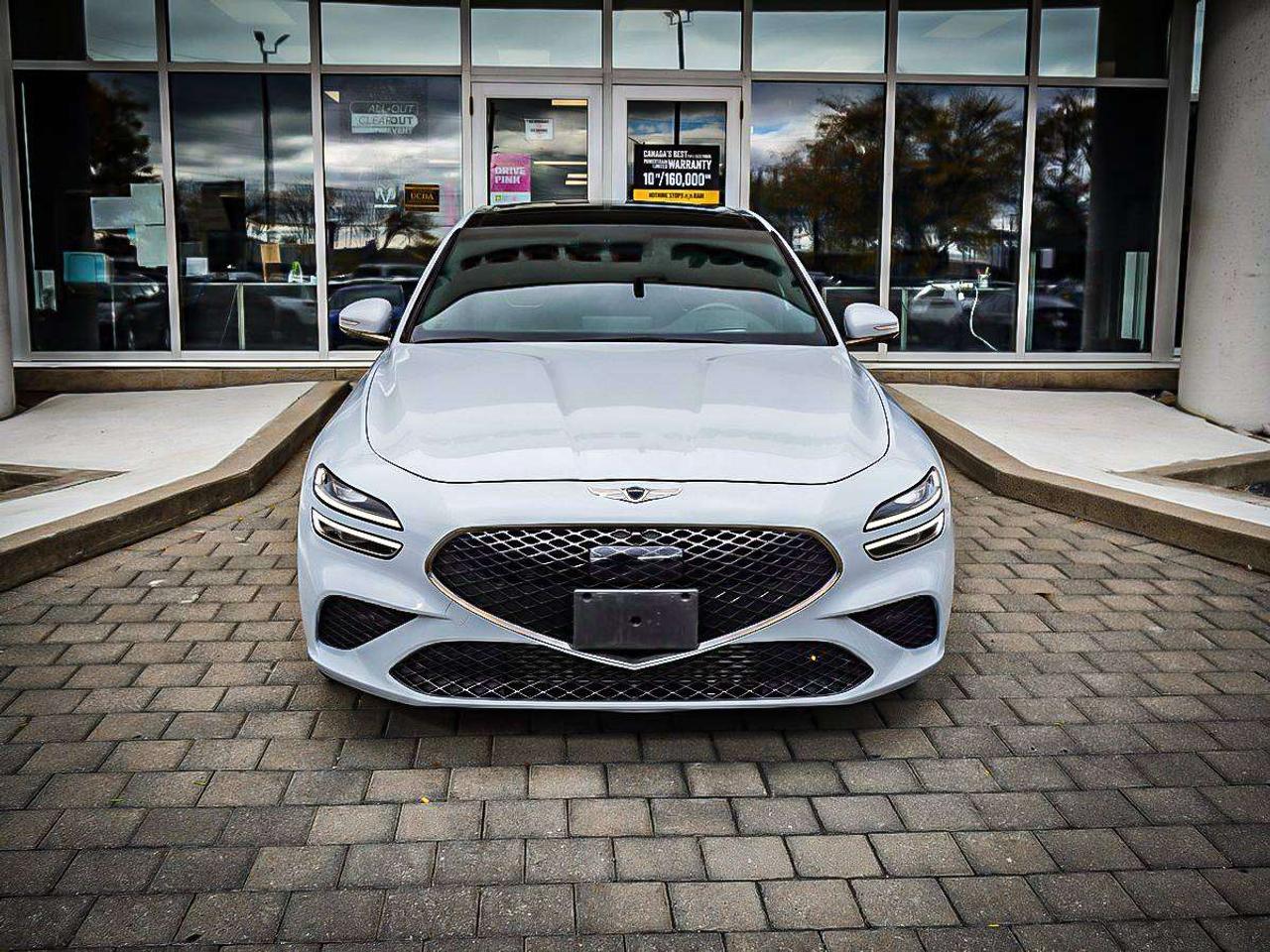 2022 Genesis G70  Photo3