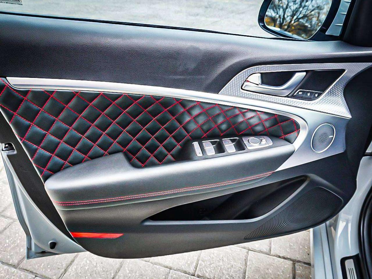 2022 Genesis G70  Photo