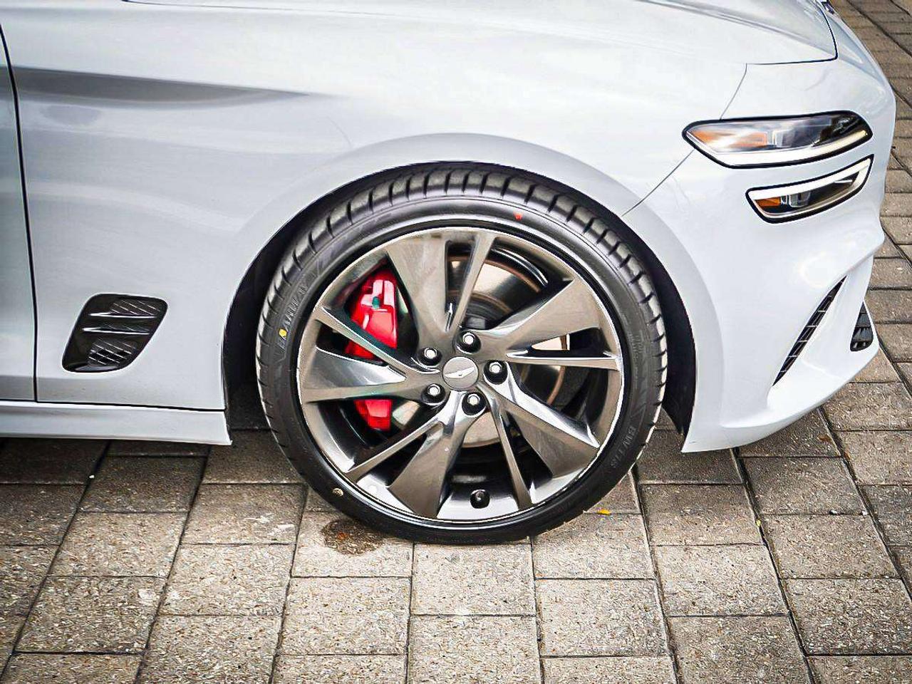 2022 Genesis G70  Photo