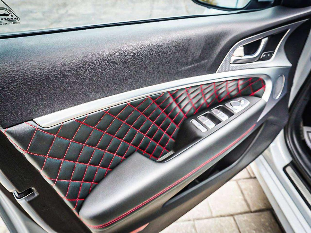 2022 Genesis G70  Photo