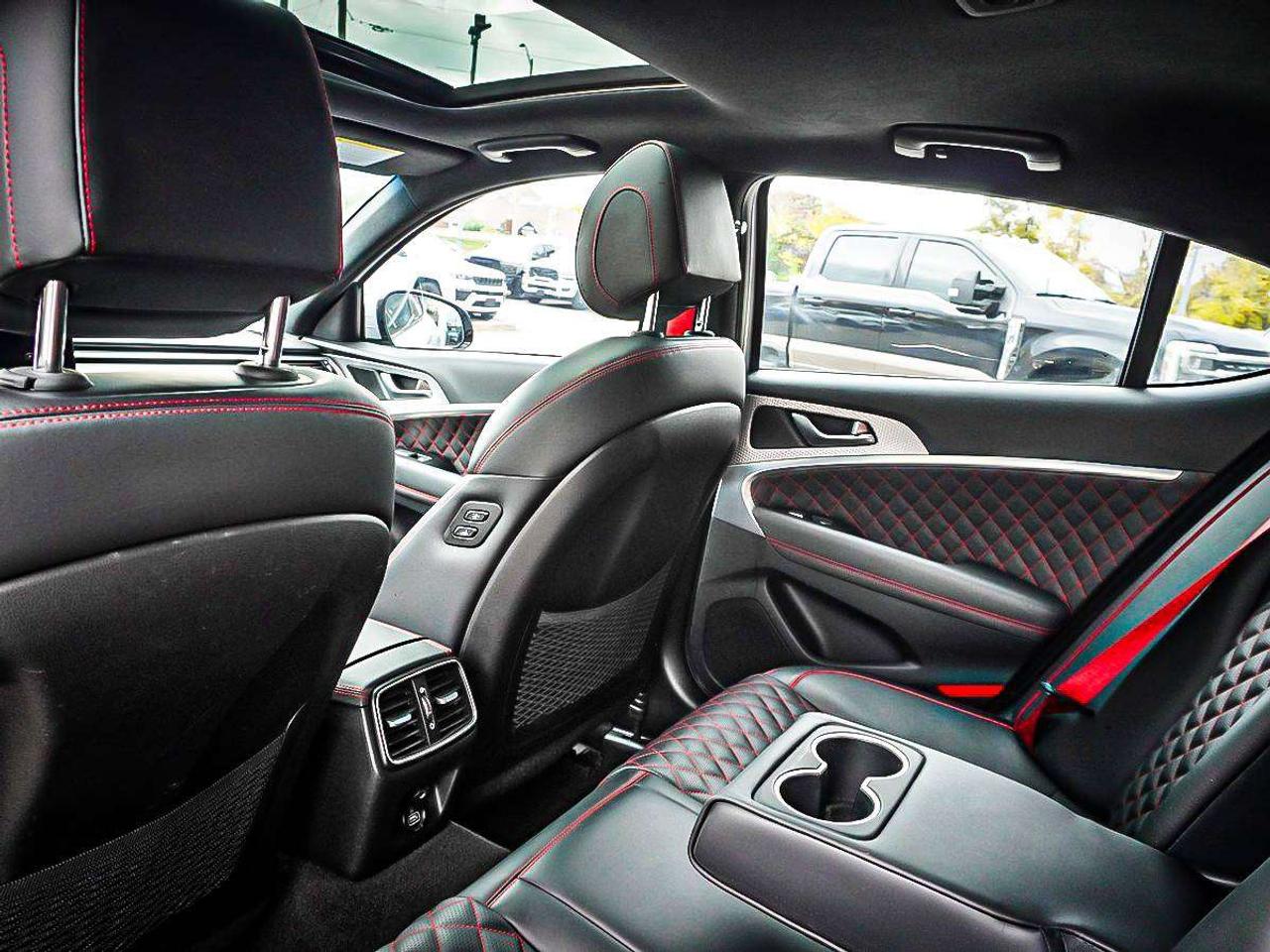 2022 Genesis G70  Photo