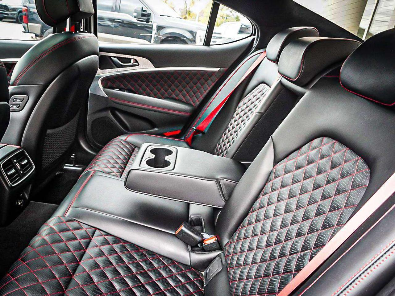 2022 Genesis G70  Photo