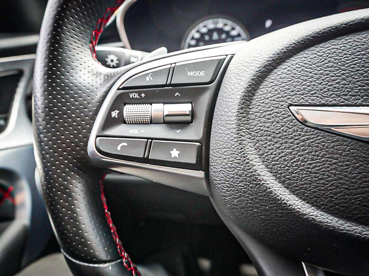 2022 Genesis G70  Photo