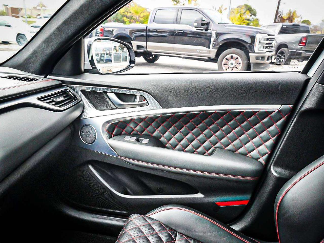2022 Genesis G70  Photo