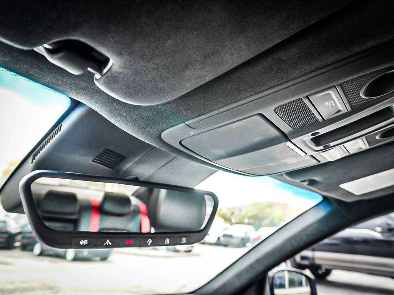 2022 Genesis G70  Photo