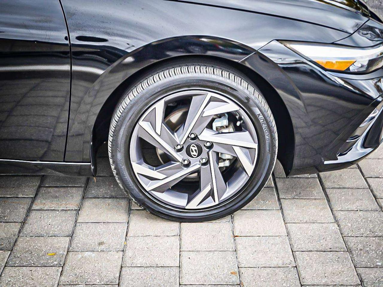 2025 Hyundai Elantra  Photo