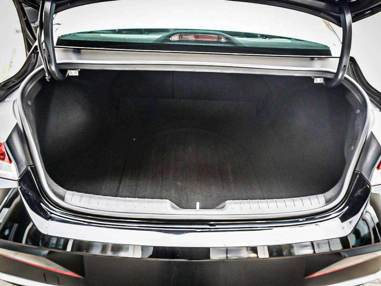 2025 Hyundai Elantra  Photo