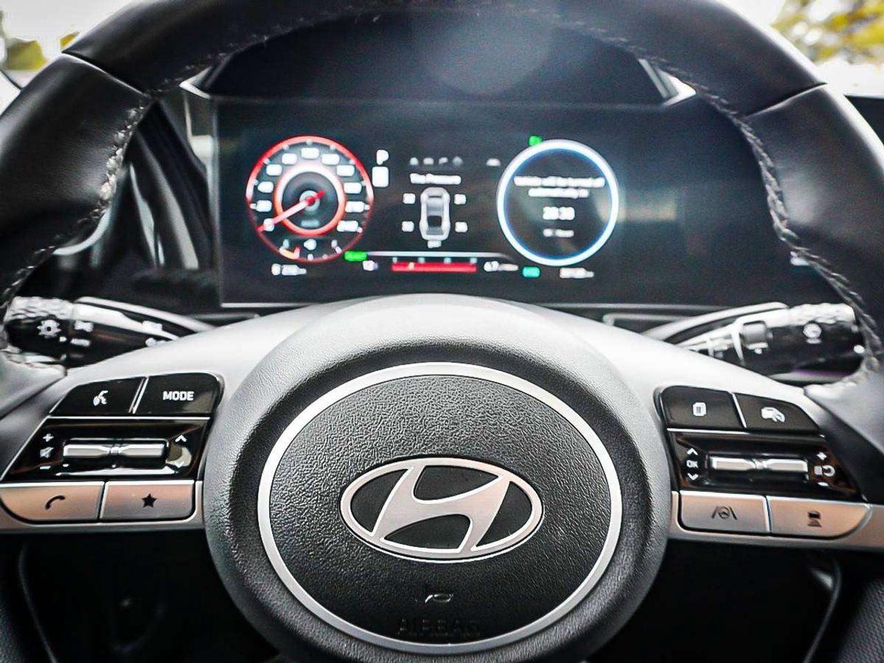2025 Hyundai Elantra  Photo