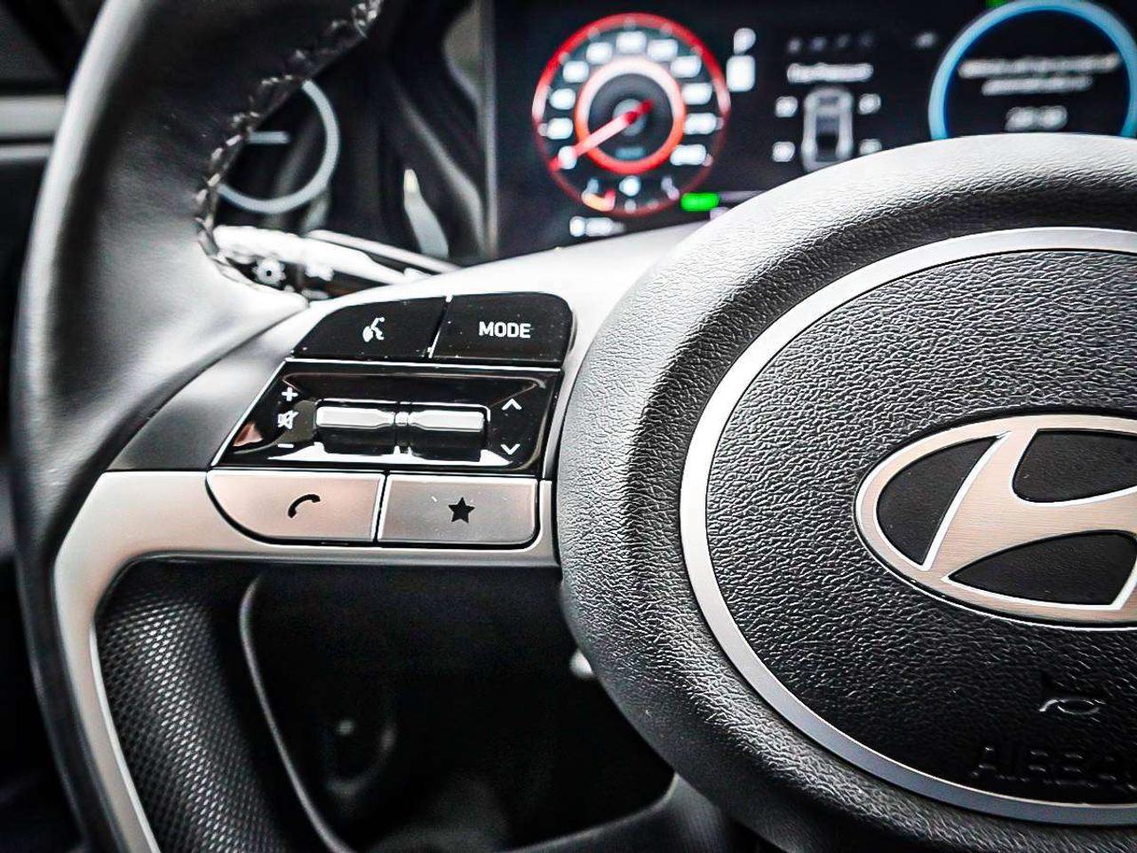 2025 Hyundai Elantra  Photo