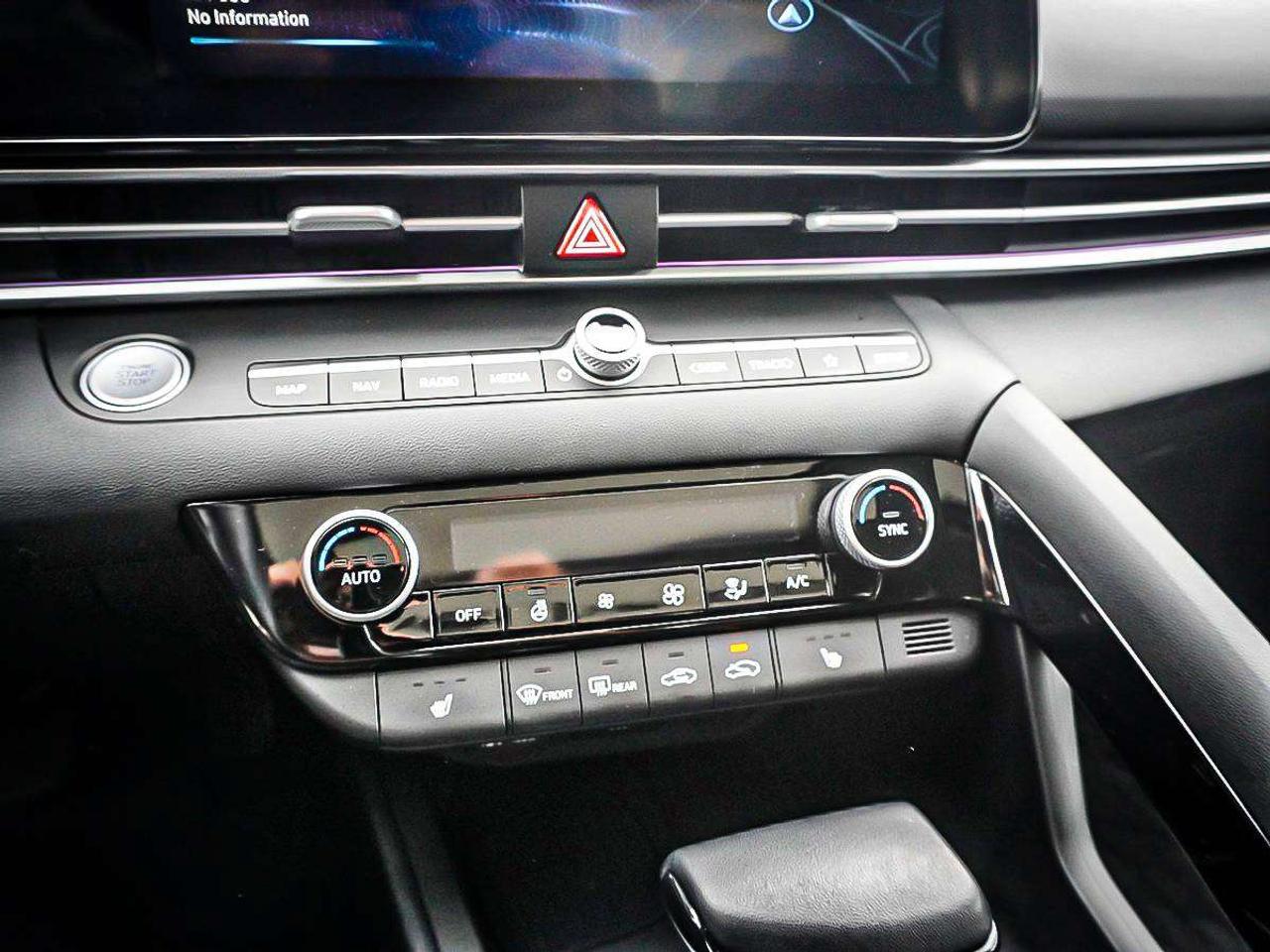 2025 Hyundai Elantra  Photo