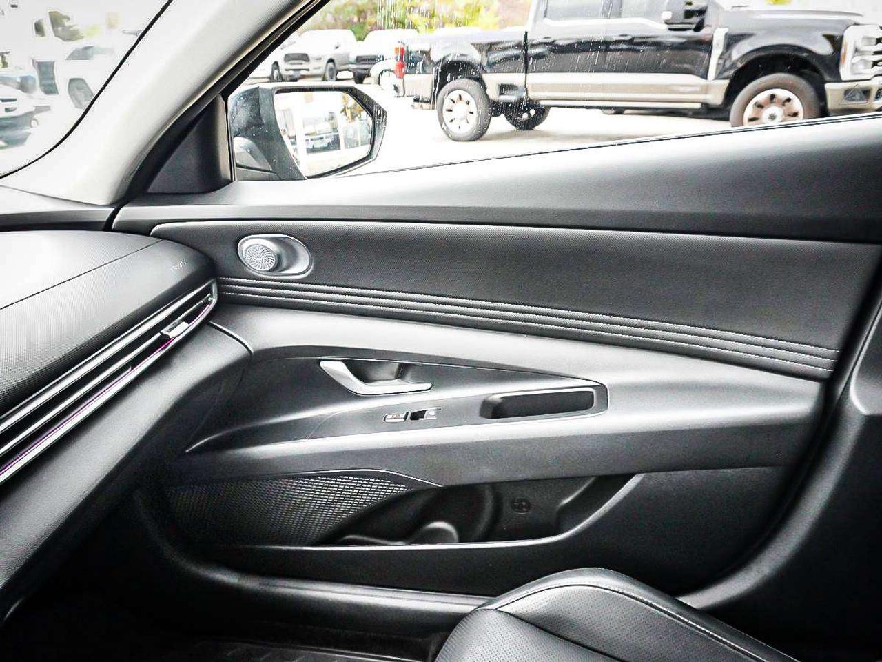 2025 Hyundai Elantra  Photo