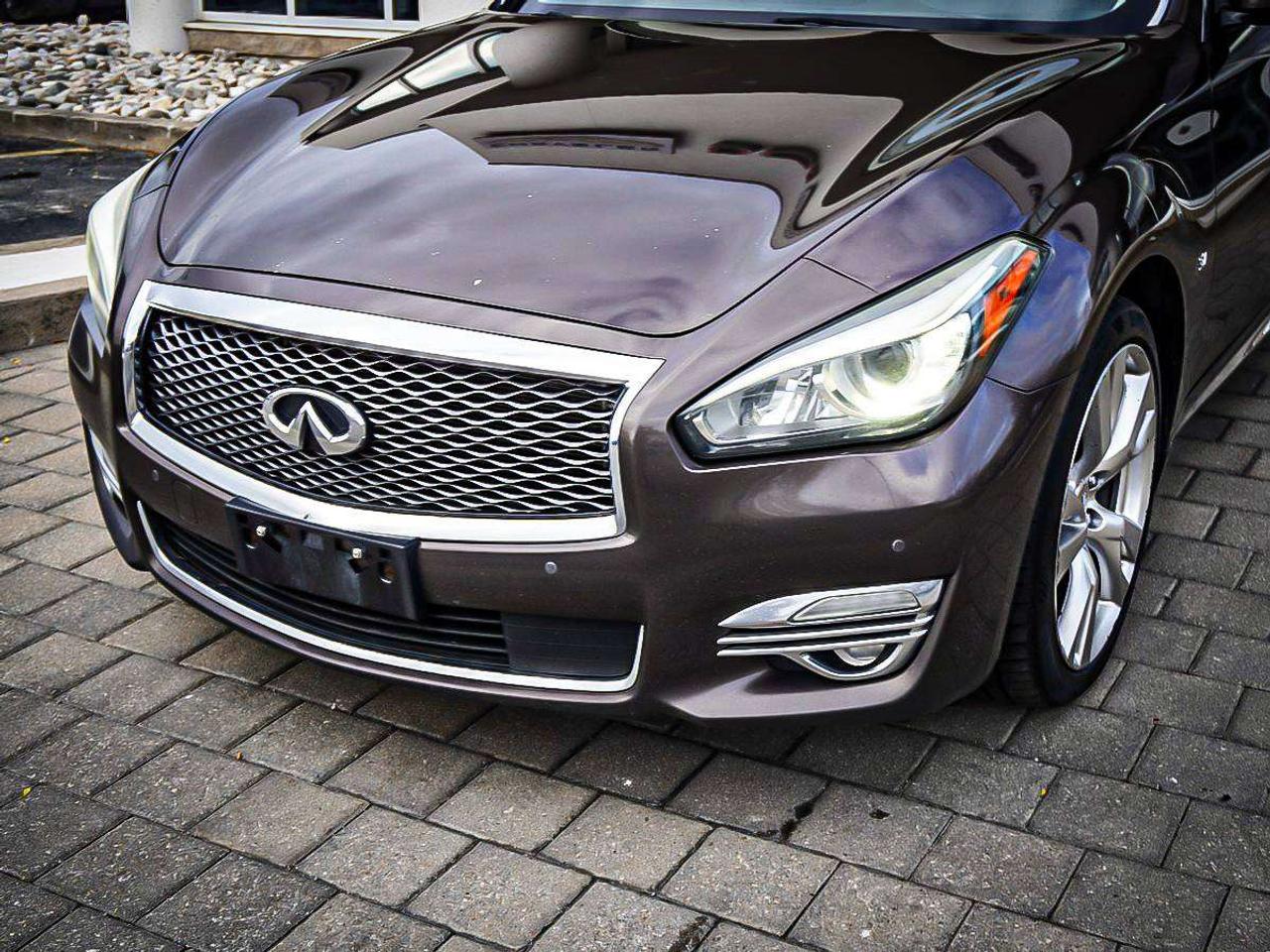 2019 Infiniti Q70  Photo