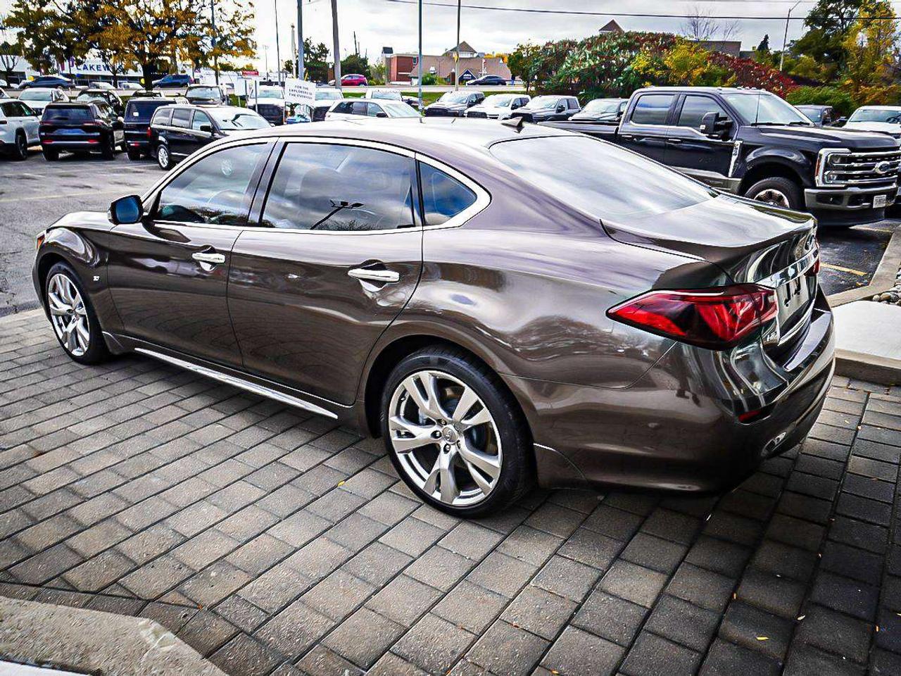 2019 Infiniti Q70  Photo