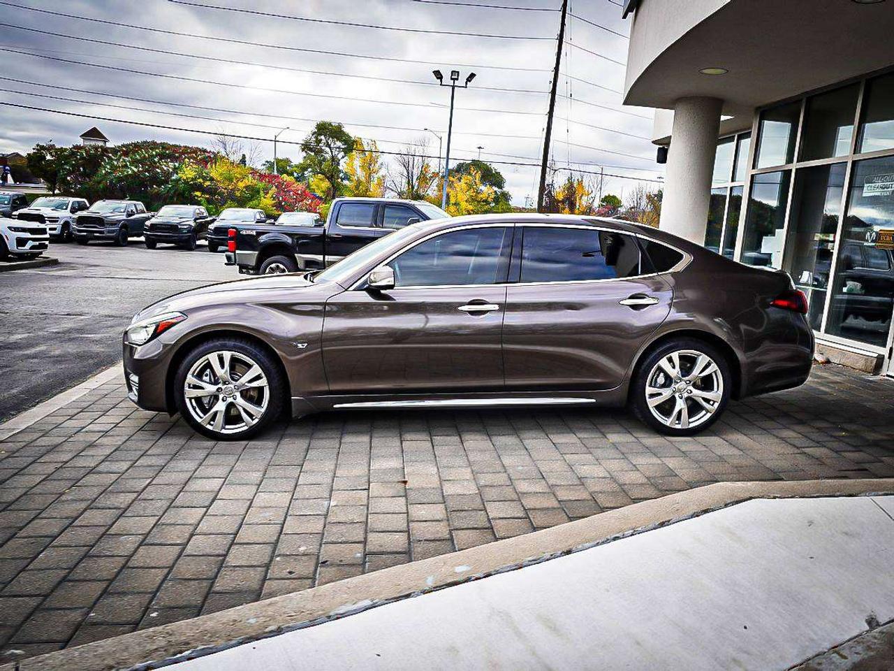 2019 Infiniti Q70  Photo