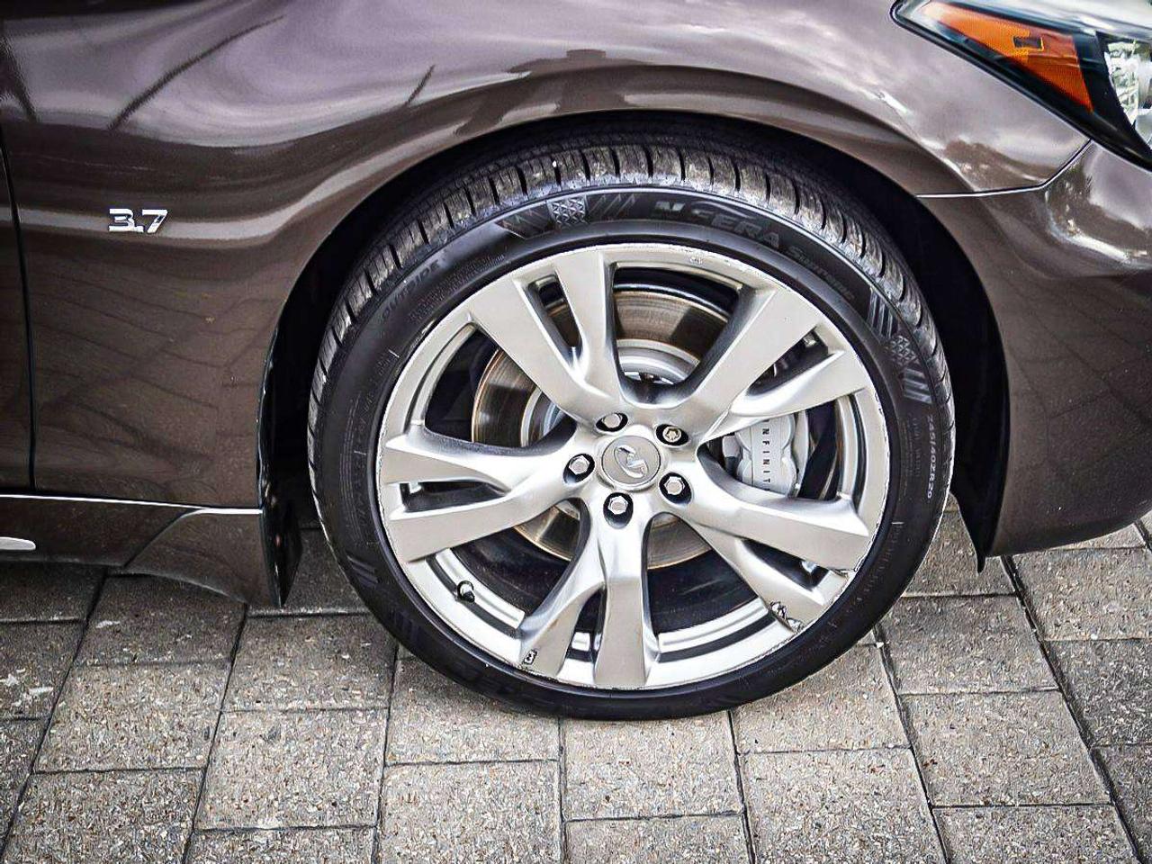 2019 Infiniti Q70  Photo