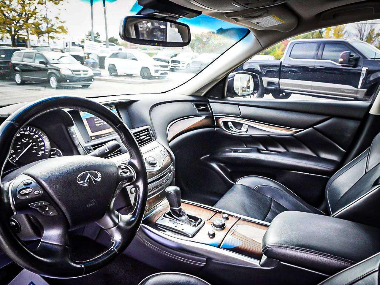 2019 Infiniti Q70  Photo