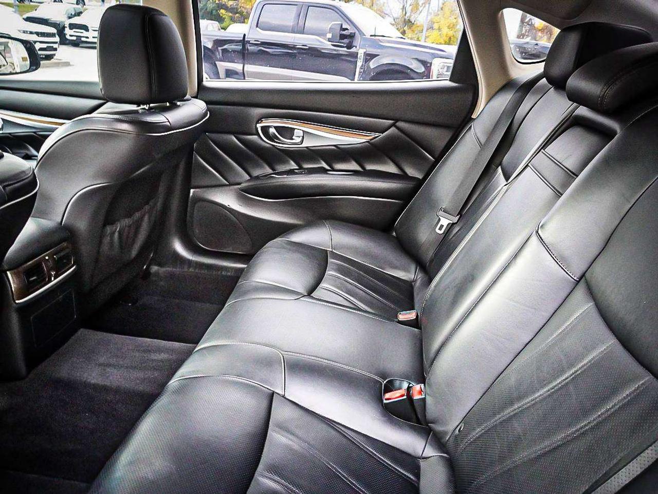 2019 Infiniti Q70  Photo