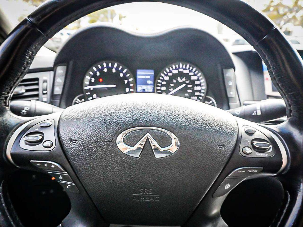 2019 Infiniti Q70  Photo