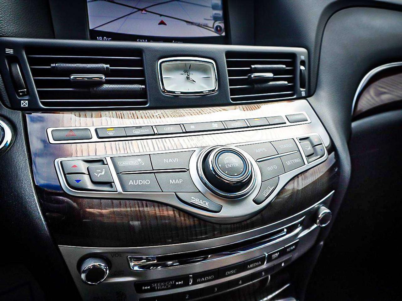 2019 Infiniti Q70  Photo