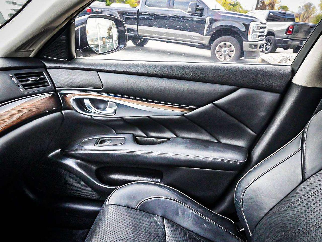 2019 Infiniti Q70  Photo