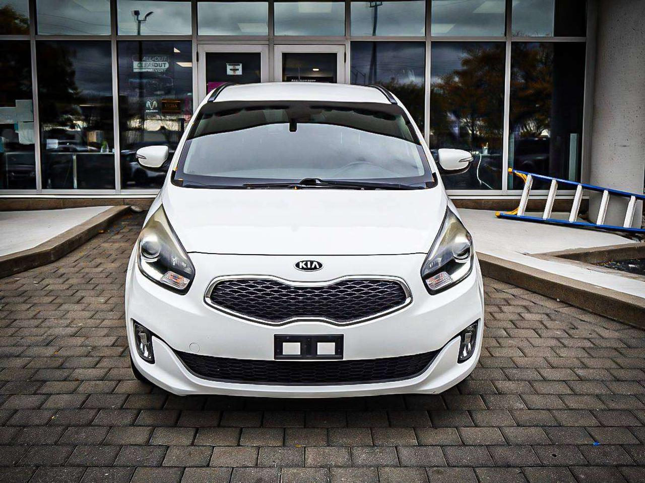 2016 Kia Rondo  Photo