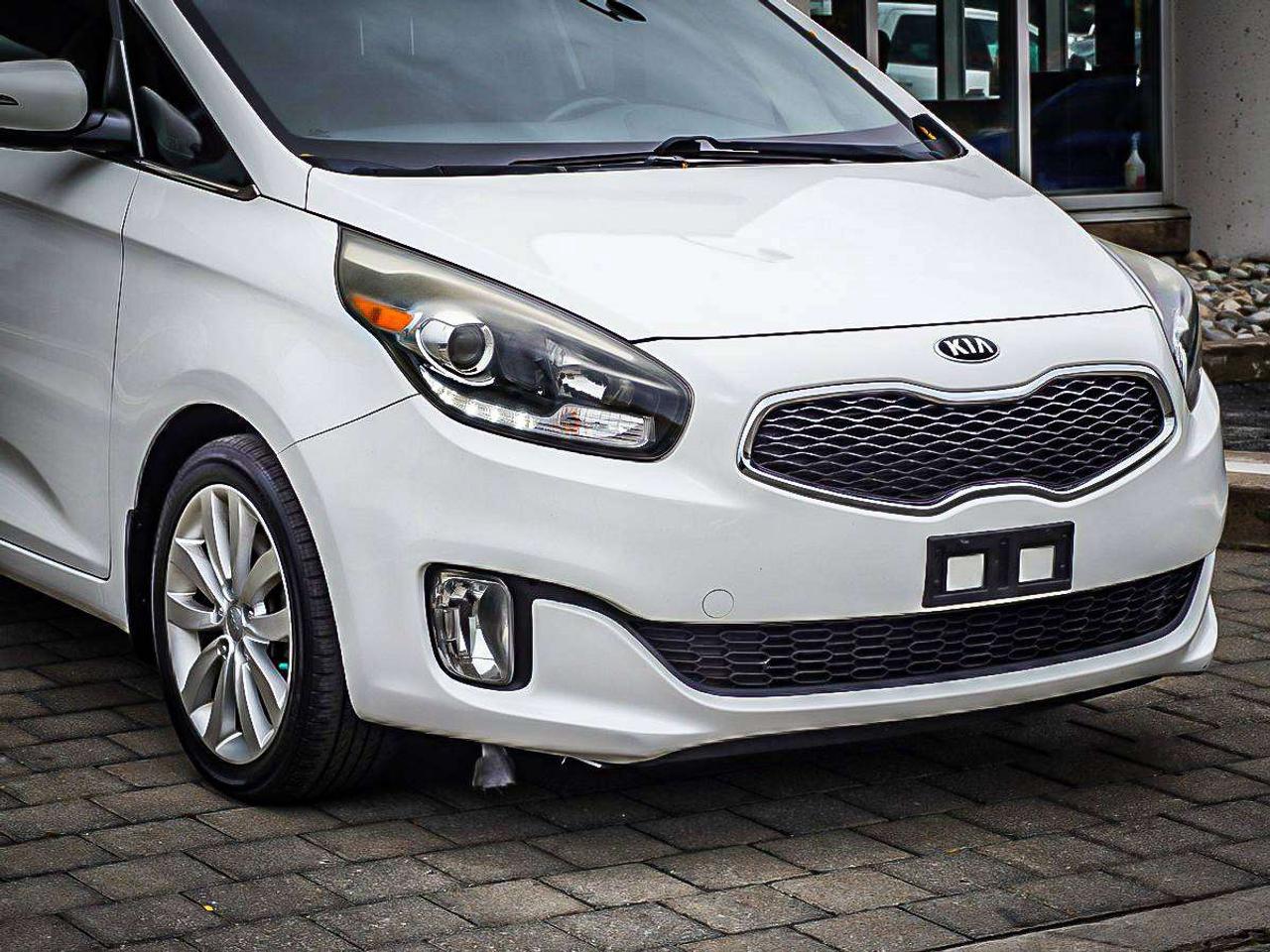 2016 Kia Rondo  Photo