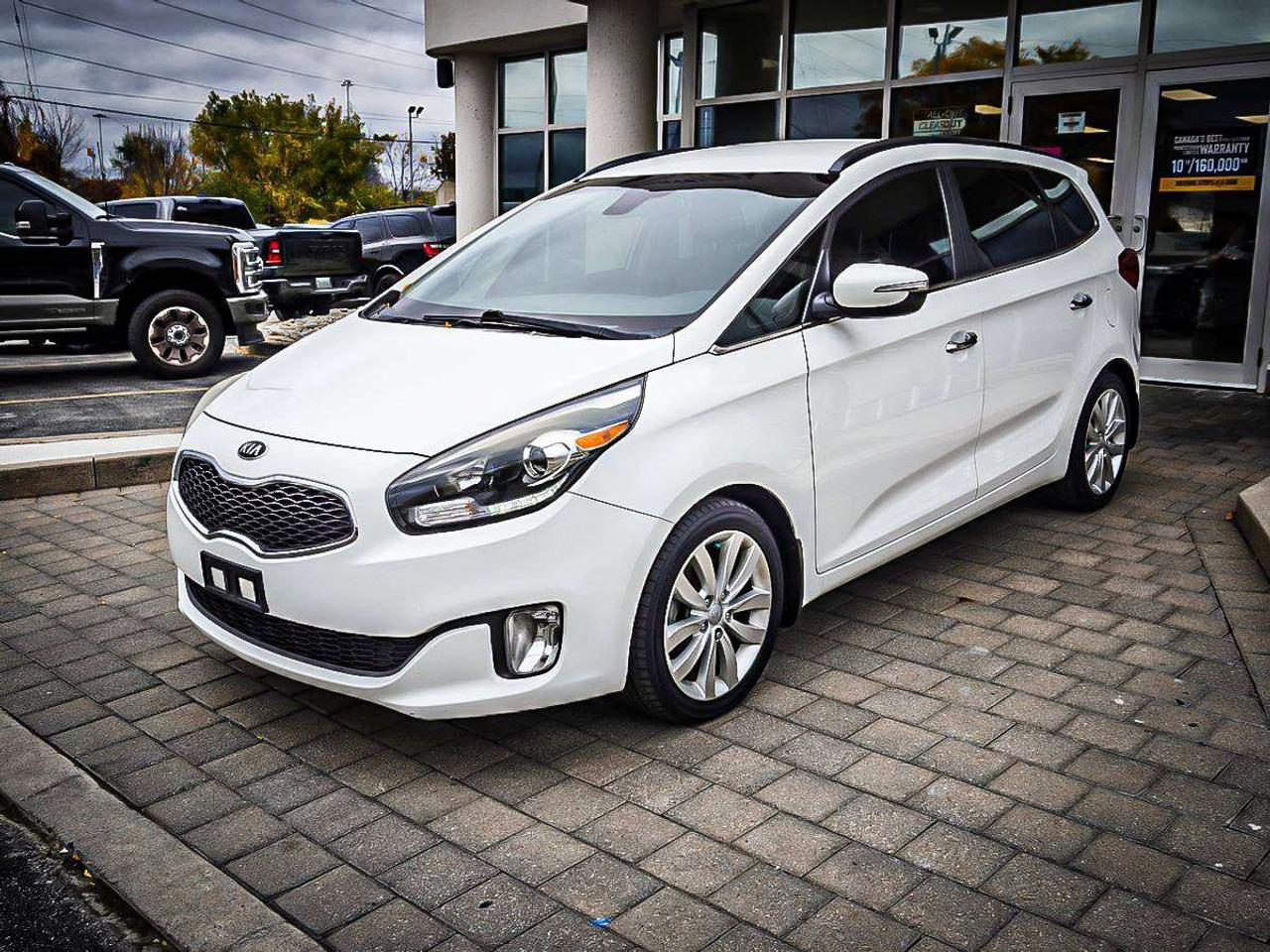 2016 Kia Rondo  Photo