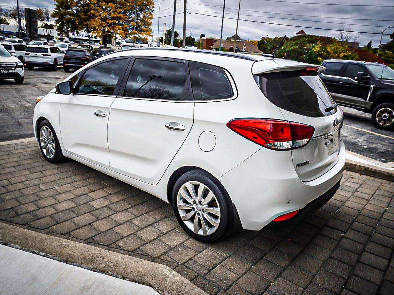 2016 Kia Rondo  Photo