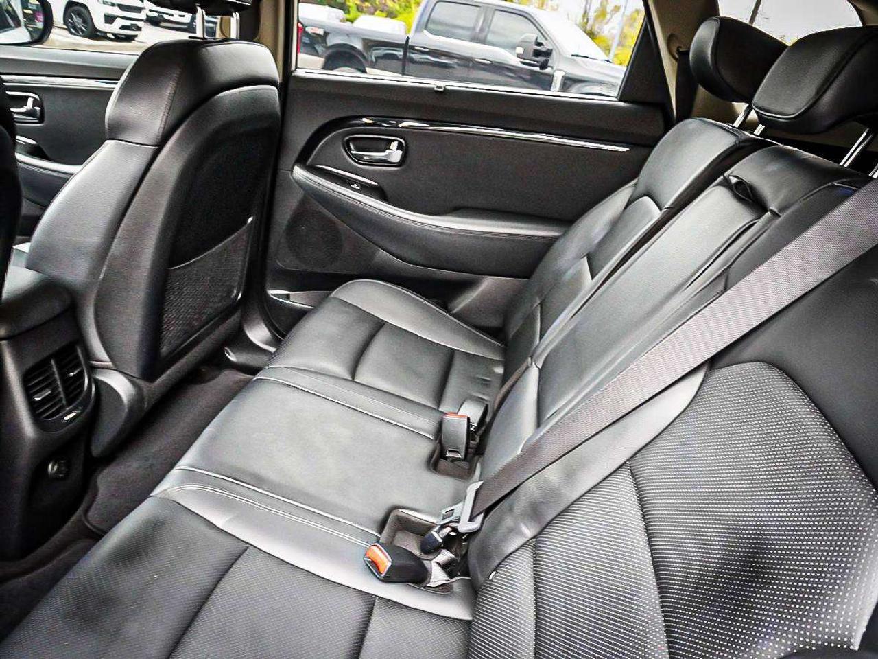 2016 Kia Rondo  Photo