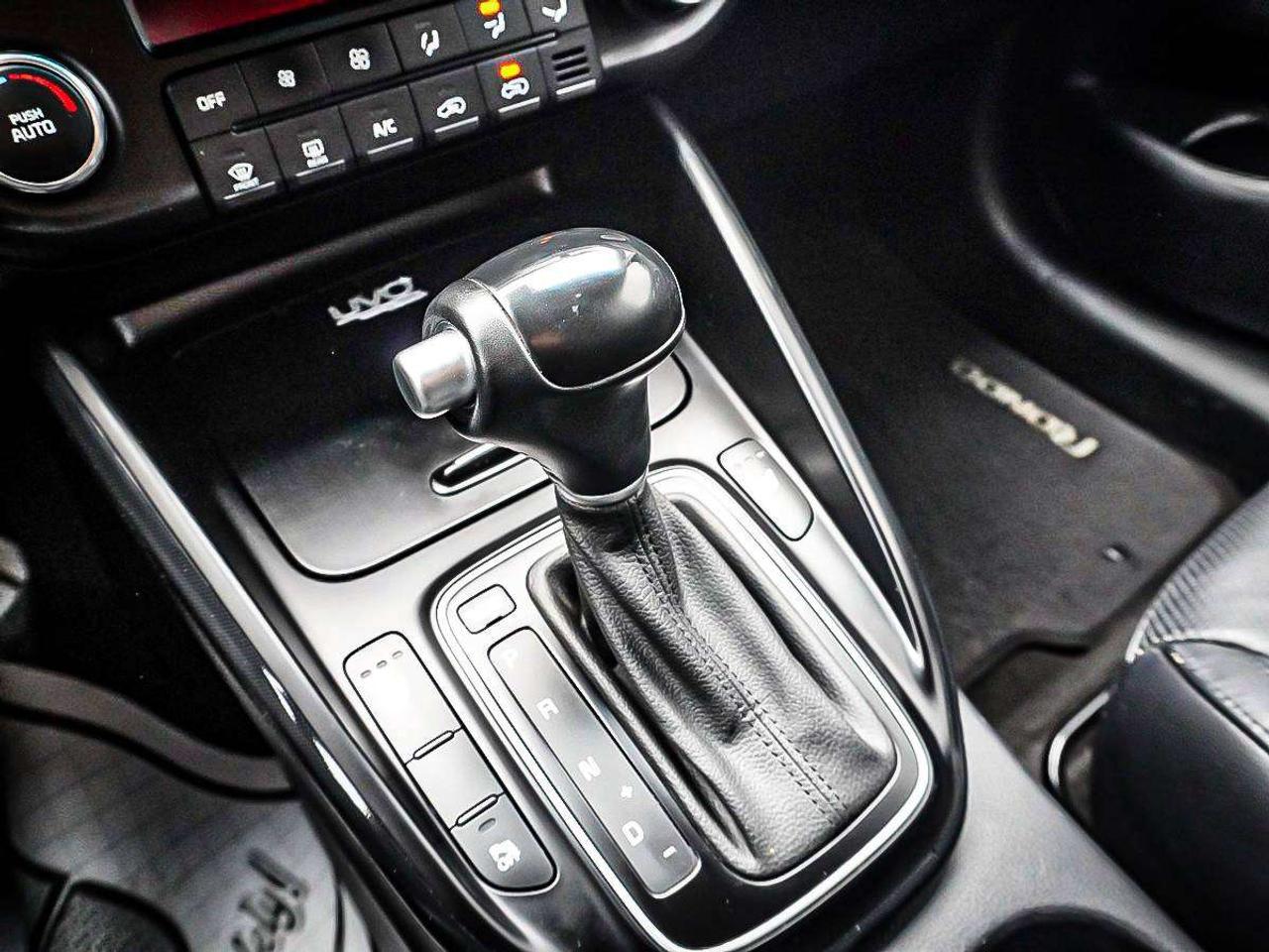 2016 Kia Rondo  Photo