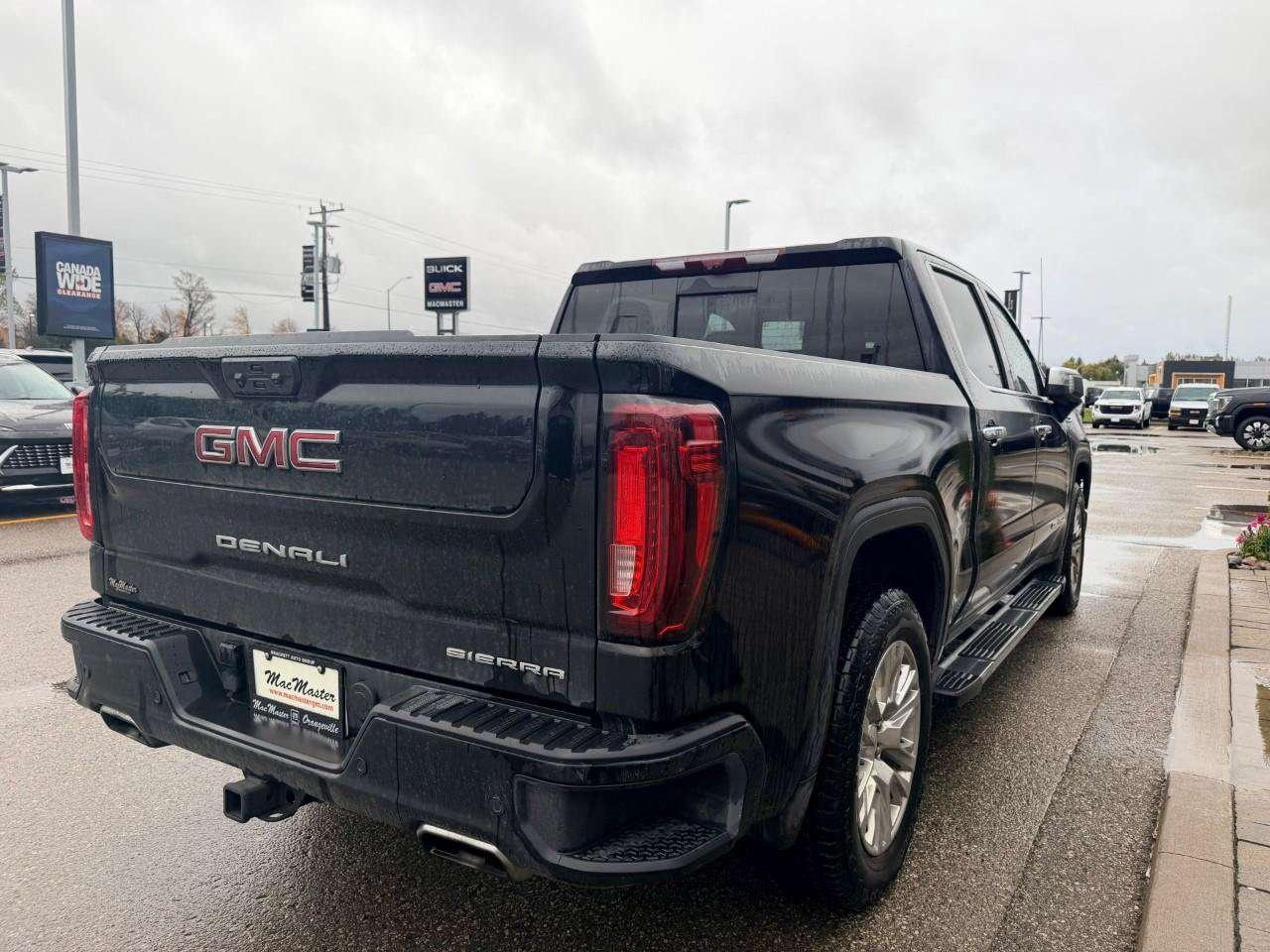 2024 GMC Sierra 1500 6.2L V8, ALLOYS, LEATHER, BOSE, 1-OWNER, MACMASTER ORIGINAL, CERTIFIED PREOWNED! Photo