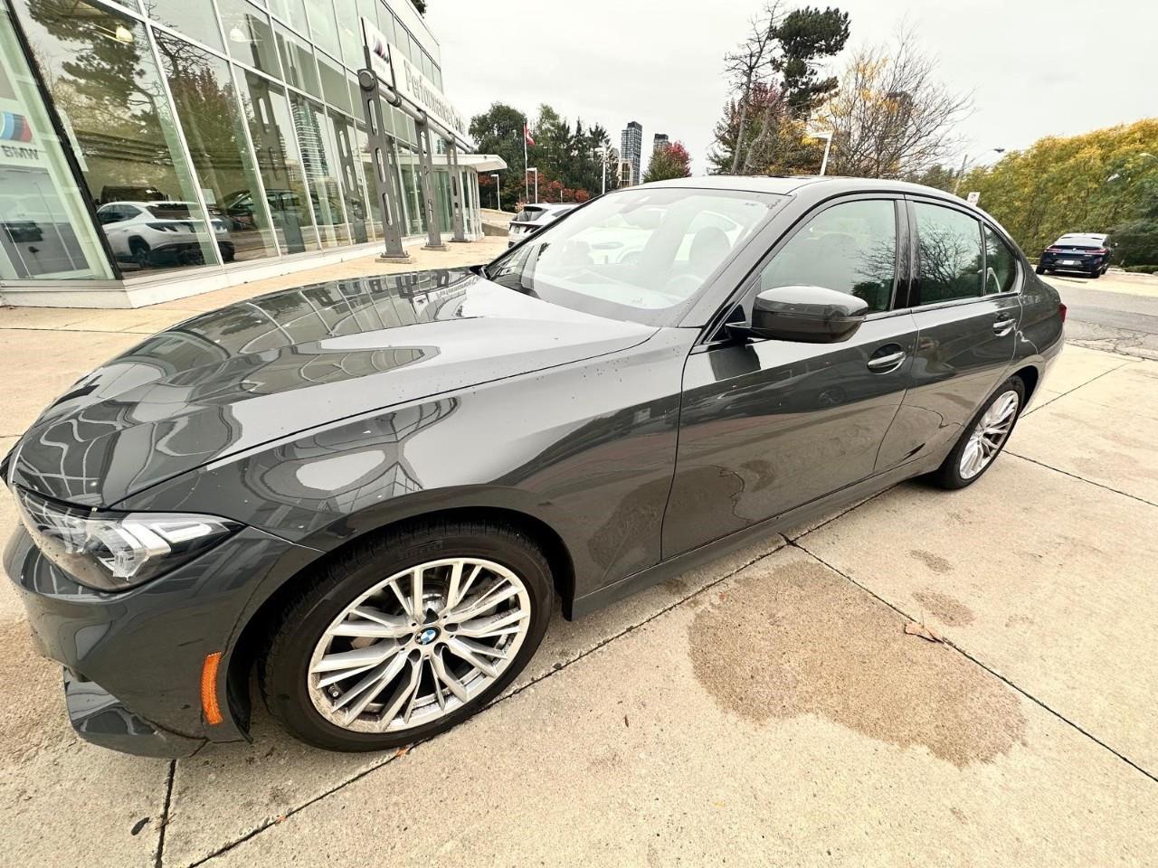 2023 BMW 330 i xDrive 4dr All-Wheel Drive Sedan Photo5