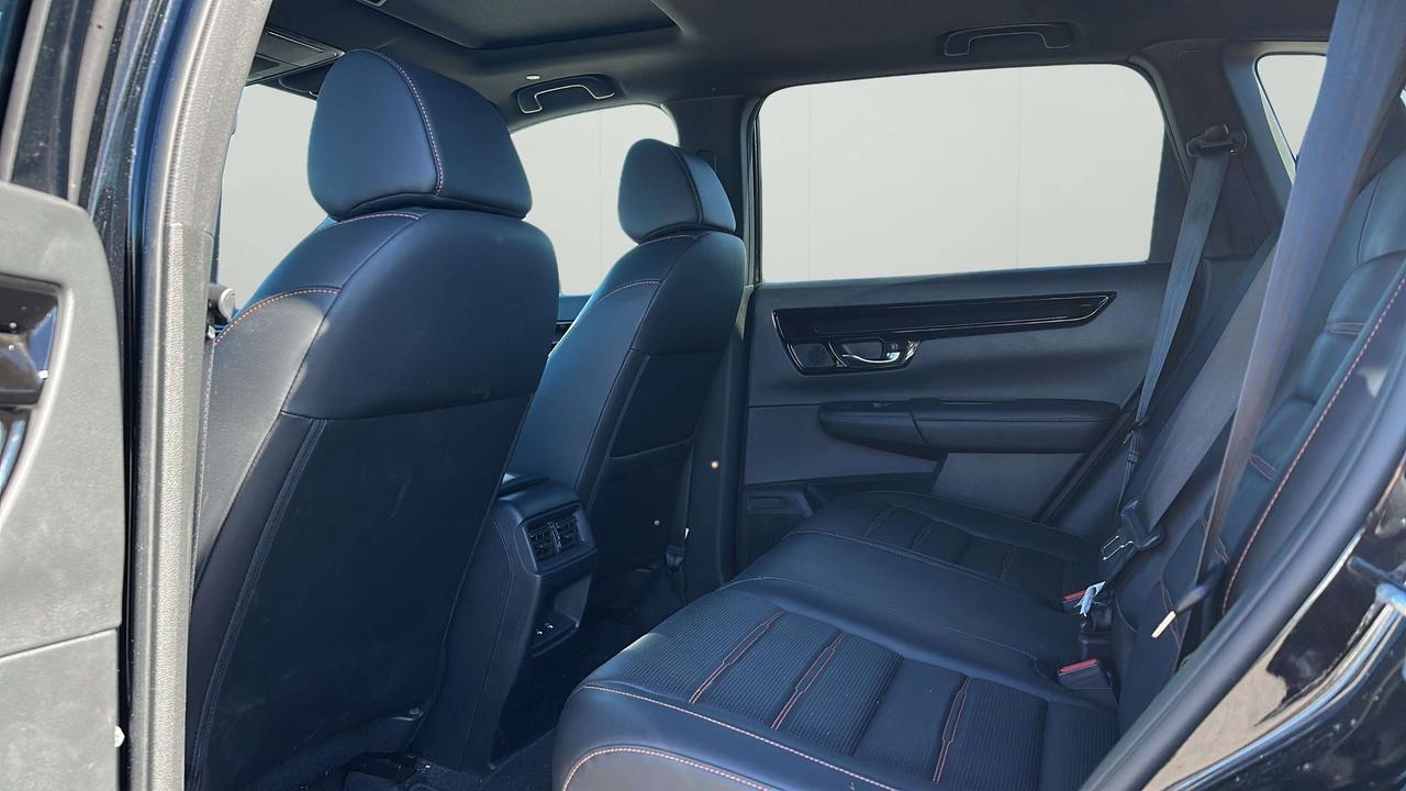 2023 Honda CR-V Touring Photo