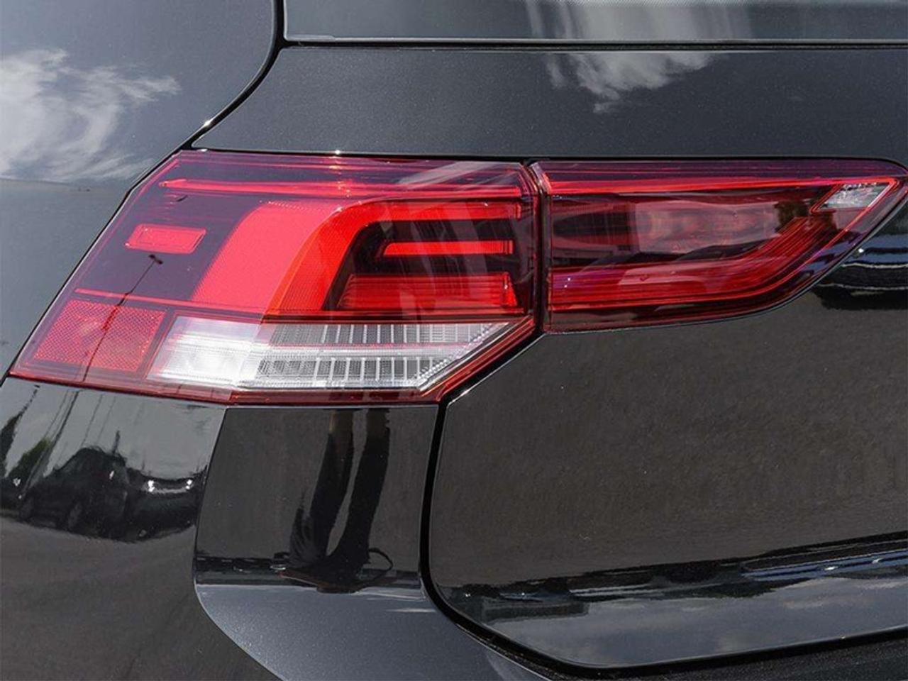 2026 Volkswagen Golf R BLACK EDITION Photo