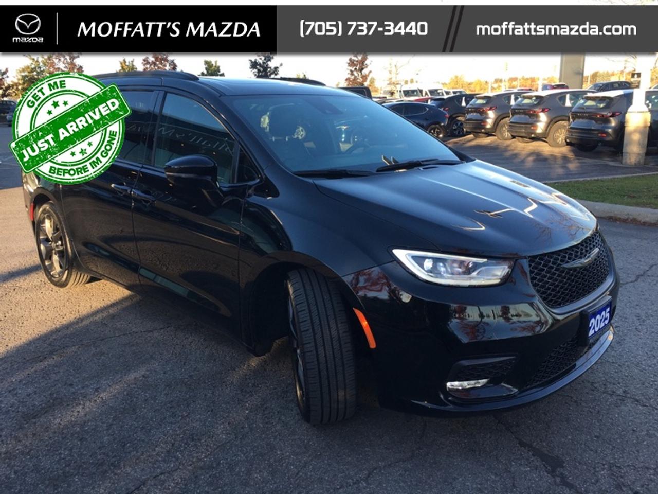 2025 Chrysler Pacifica Limited Photo