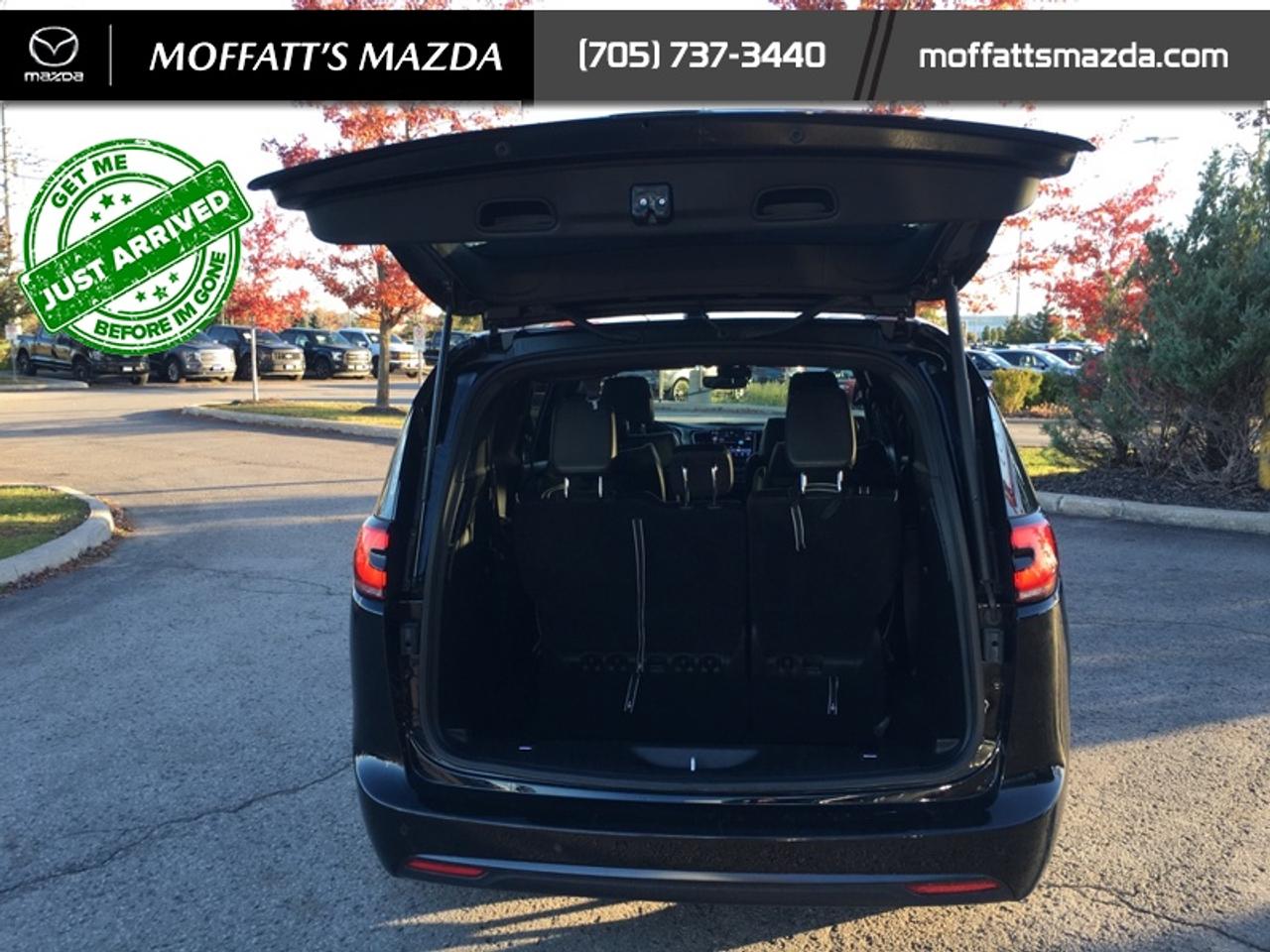 2025 Chrysler Pacifica Limited Photo