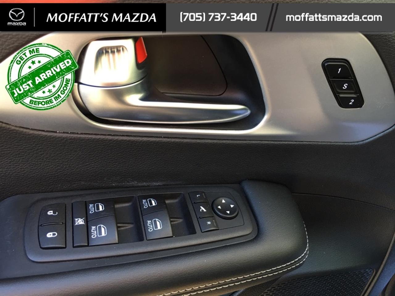 2025 Chrysler Pacifica Limited Photo