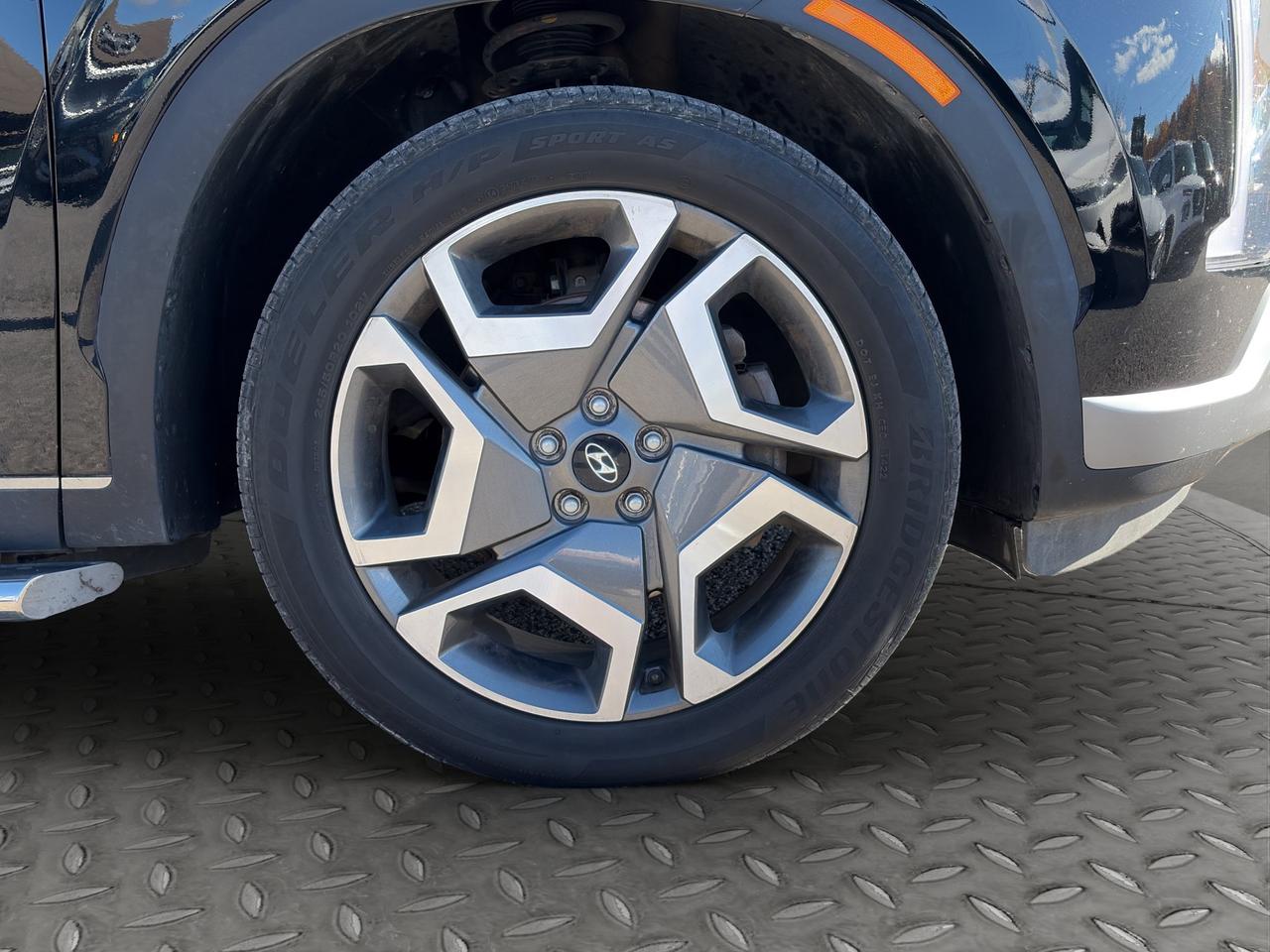 2023 Hyundai PALISADE Preferred | 8 Passenger | All Wheel Drive | Heated Seats & Wheel | Blind Spot Monitor | Photo5