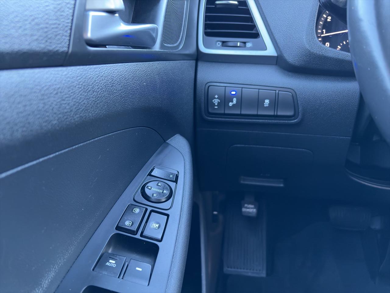 2017 Hyundai Tucson SE | Selectable Drive Modes | Heated Seats & Wheel | Reverse Camera | Cruise Control | Photo