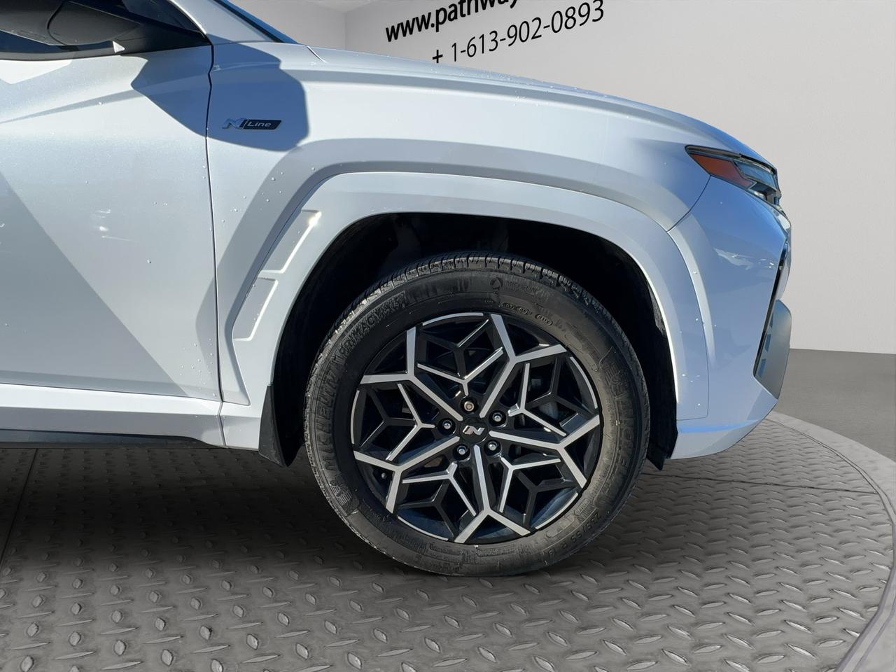 2022 Hyundai Tucson N Line | Sunroof | Lane-Keep Assist | Keyless Entry & Start | Collision Mitigation Photo5